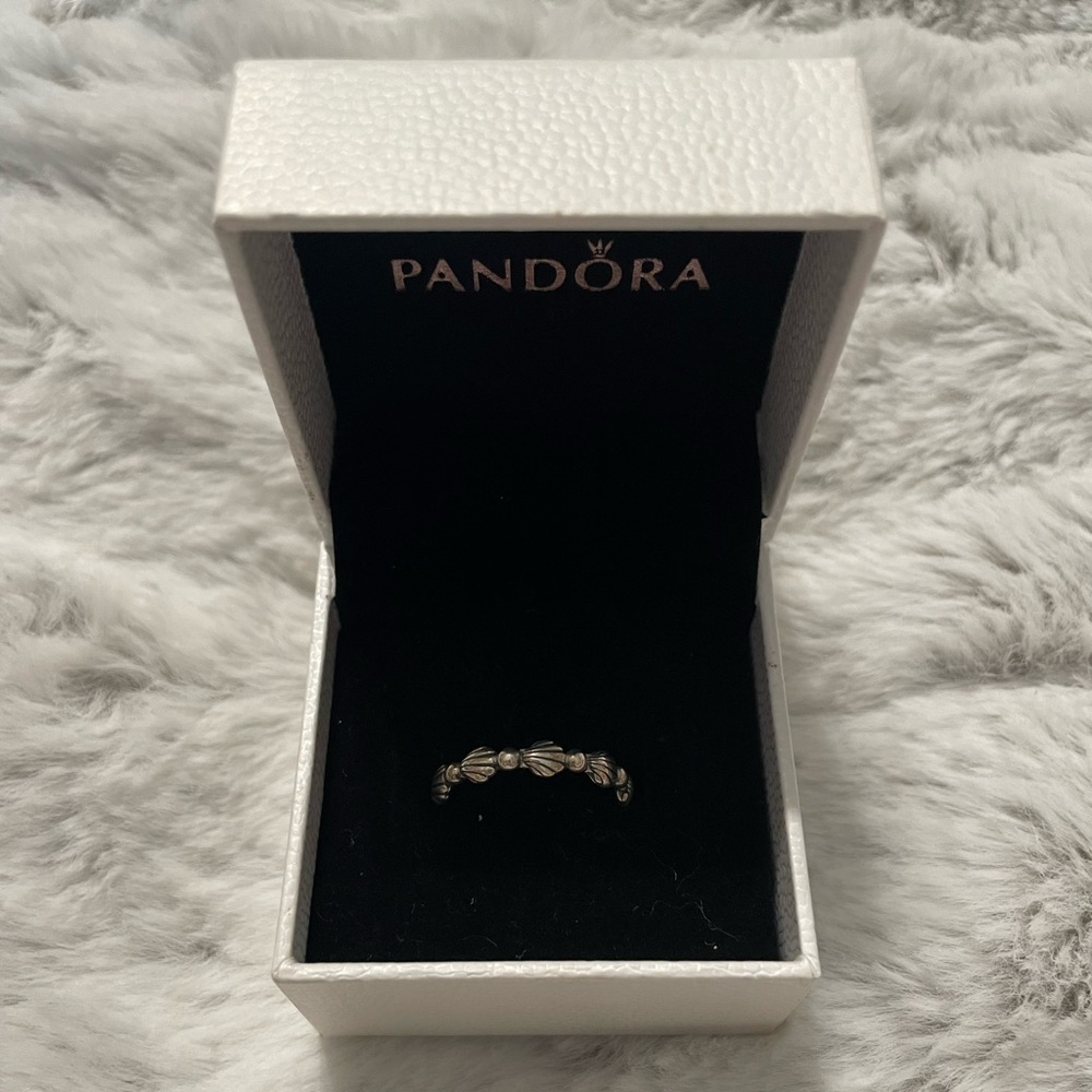 Pandora ring